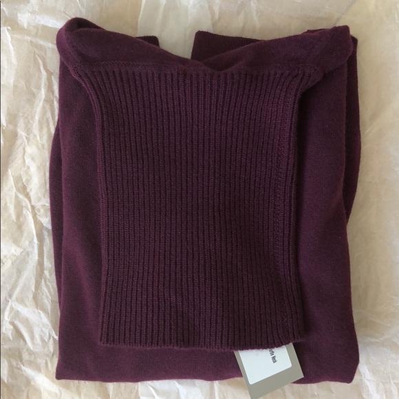 N.Peal Sweaters - NWT merlot cashmere turtleneck